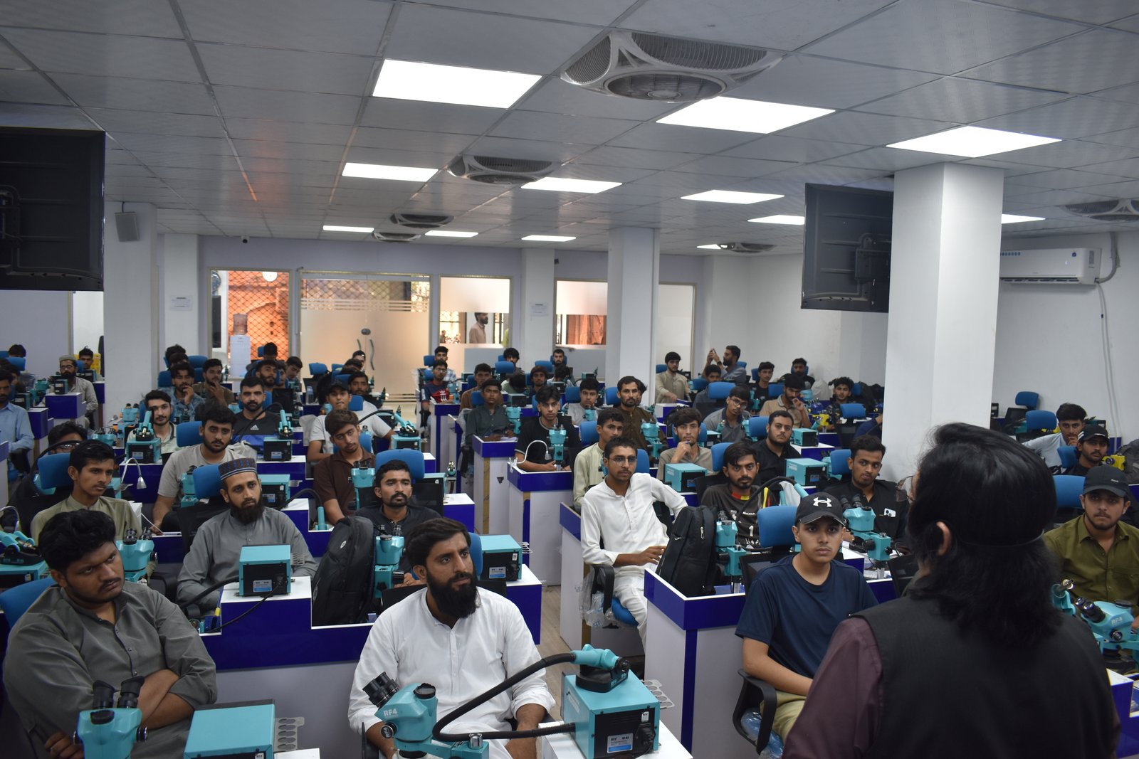 Mobile repairing tools and equipment used in training
